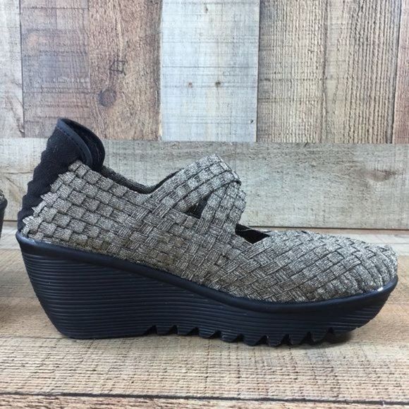 Bernie Mev Black Metallic Woven Wedge Pumps - Picture 5 of 11